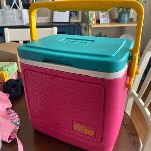 Retro Igloo Cooler
